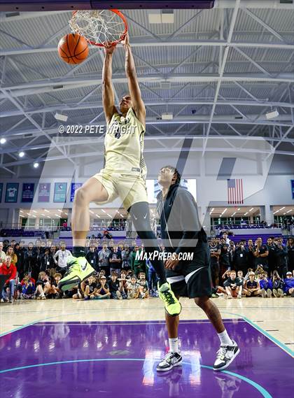 Thumbnail 1 in Slam Dunk Contest (City of Palms Classic) photogallery.