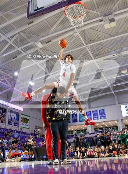 Thumbnail 1 in Slam Dunk Contest (City of Palms Classic) photogallery.