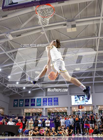 Thumbnail 3 in Slam Dunk Contest (City of Palms Classic) photogallery.
