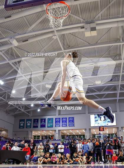 Thumbnail 2 in Slam Dunk Contest (City of Palms Classic) photogallery.