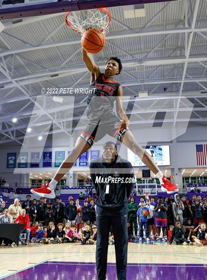 Thumbnail 1 in Slam Dunk Contest (City of Palms Classic) photogallery.