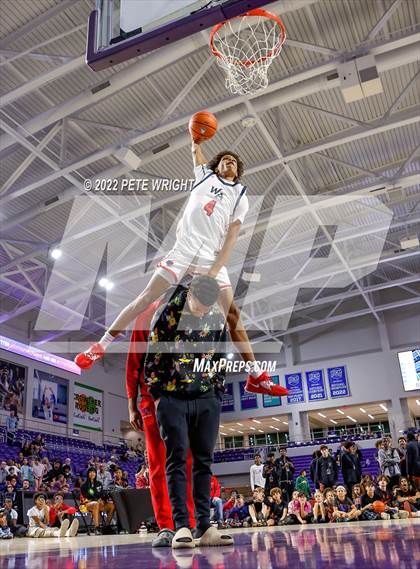 Thumbnail 2 in Slam Dunk Contest (City of Palms Classic) photogallery.