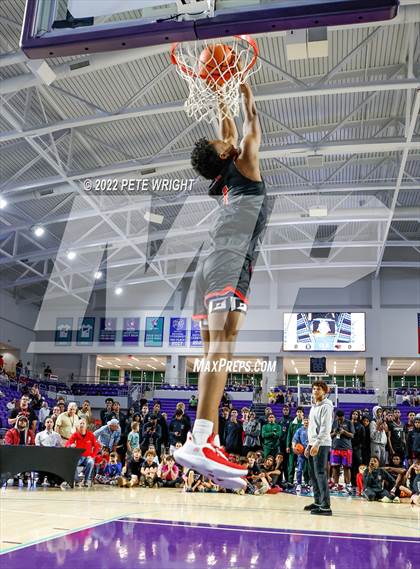 Thumbnail 3 in Slam Dunk Contest (City of Palms Classic) photogallery.