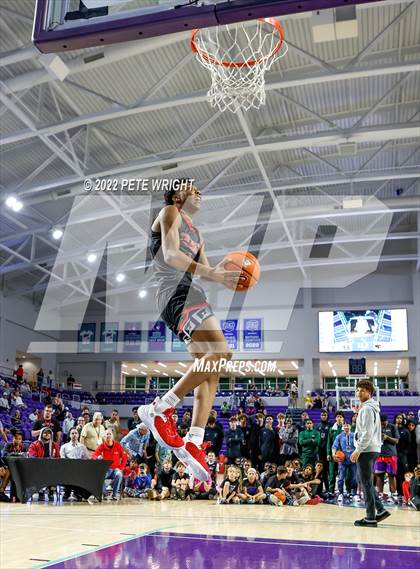Thumbnail 2 in Slam Dunk Contest (City of Palms Classic) photogallery.