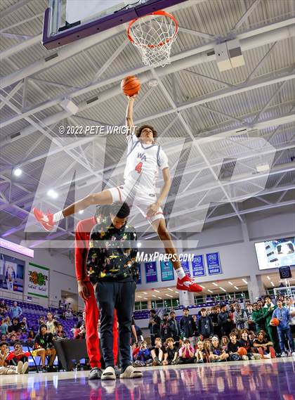 Thumbnail 2 in Slam Dunk Contest (City of Palms Classic) photogallery.