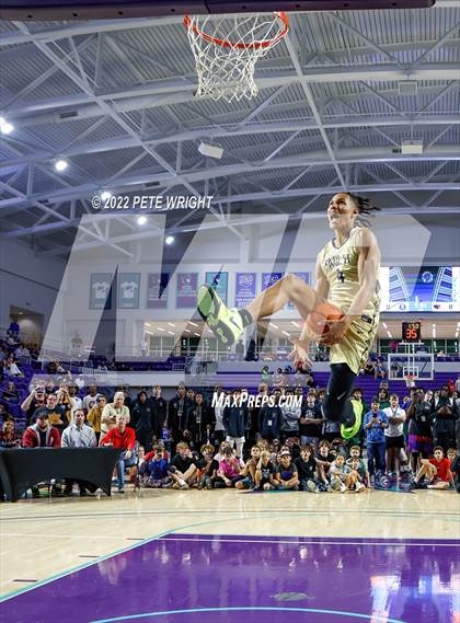 Thumbnail 3 in Slam Dunk Contest (City of Palms Classic) photogallery.