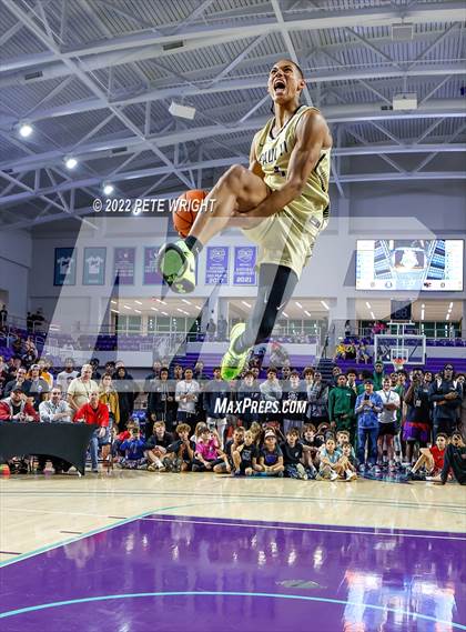 Thumbnail 1 in Slam Dunk Contest (City of Palms Classic) photogallery.