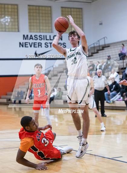 Thumbnail 1 in Ellet vs. Canton Central Catholic photogallery.