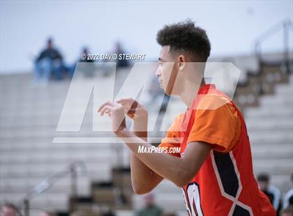 Thumbnail 3 in Ellet vs. Canton Central Catholic photogallery.