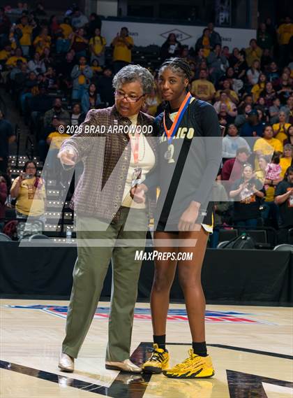 Thumbnail 1 in Cherokee vs. Pamlico County (NCHSAA 2A Final) photogallery.