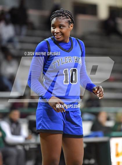 Thumbnail 1 in Tyler @ Longview photogallery.