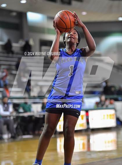 Thumbnail 1 in Tyler @ Longview photogallery.