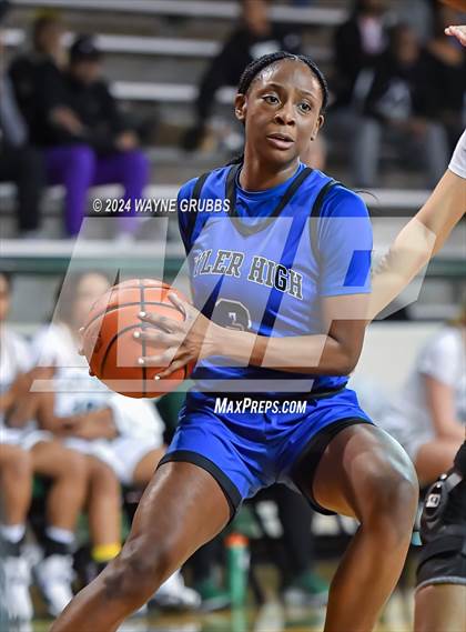 Thumbnail 3 in Tyler @ Longview photogallery.
