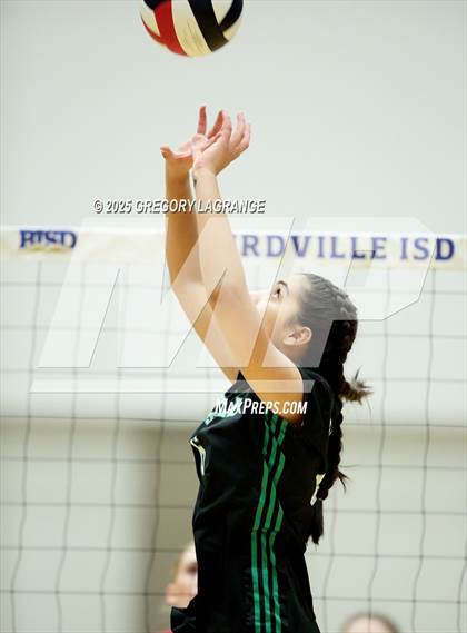 Thumbnail 1 in Tomball vs Southlake Carroll (UIL 6A D2 Volleyball Semi-final) photogallery.