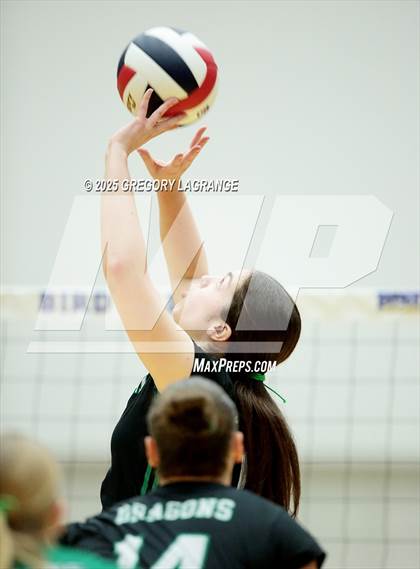 Thumbnail 3 in Tomball vs Southlake Carroll (UIL 6A D2 Volleyball Semi-final) photogallery.
