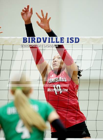 Thumbnail 2 in Tomball vs Southlake Carroll (UIL 6A Volleyball State Semifinals Division 2) photogallery.