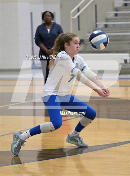 Thumbnail 1 in St. Joseph's Catholic vs Blythewood (Dorman Tournament of Champions) photogallery.