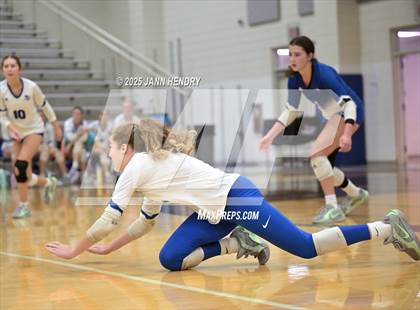 Thumbnail 3 in St. Joseph's Catholic vs Blythewood (Dorman Tournament of Champions) photogallery.