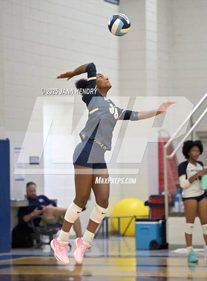 Thumbnail 3 in St. Joseph's Catholic vs Blythewood (Dorman Tournament of Champions) photogallery.