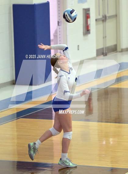 Thumbnail 2 in St. Joseph's Catholic vs Blythewood (Dorman Tournament of Champions) photogallery.