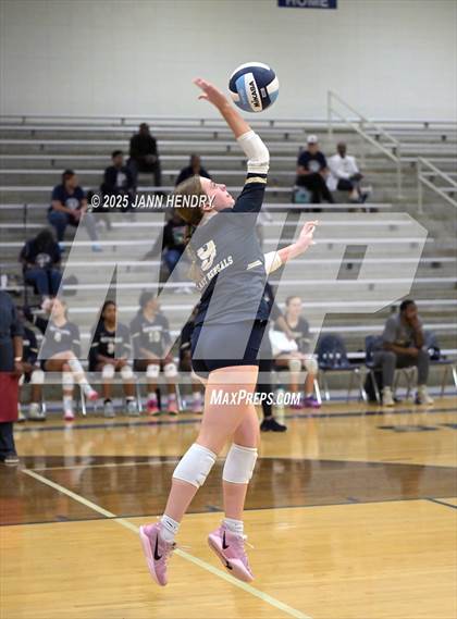 Thumbnail 2 in St. Joseph's Catholic vs Blythewood (Dorman Tournament of Champions) photogallery.