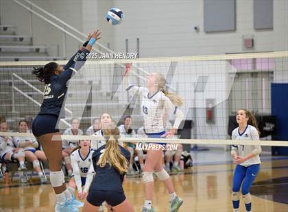 Thumbnail 3 in St. Joseph's Catholic vs Blythewood (Dorman Tournament of Champions) photogallery.