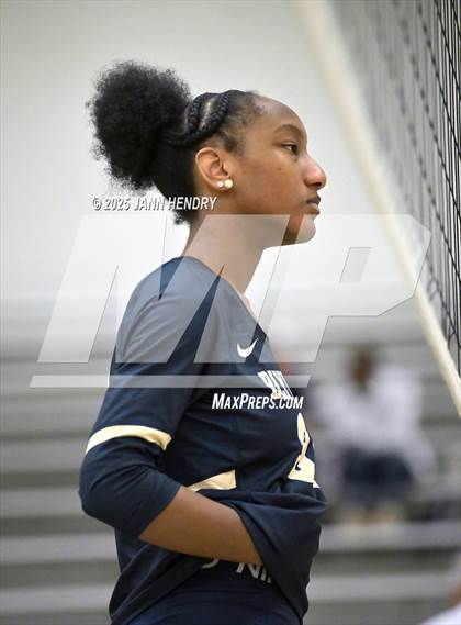 Thumbnail 1 in St. Joseph's Catholic vs Blythewood (Dorman Tournament of Champions) photogallery.