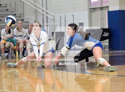 Thumbnail 2 in St. Joseph's Catholic vs Blythewood (Dorman Tournament of Champions) photogallery.