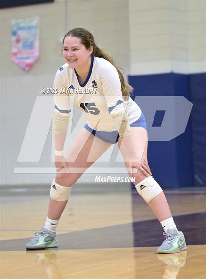 Thumbnail 2 in St. Joseph's Catholic vs Blythewood (Dorman Tournament of Champions) photogallery.