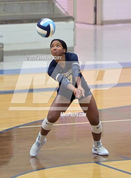 Thumbnail 1 in St. Joseph's Catholic vs Blythewood (Dorman Tournament of Champions) photogallery.