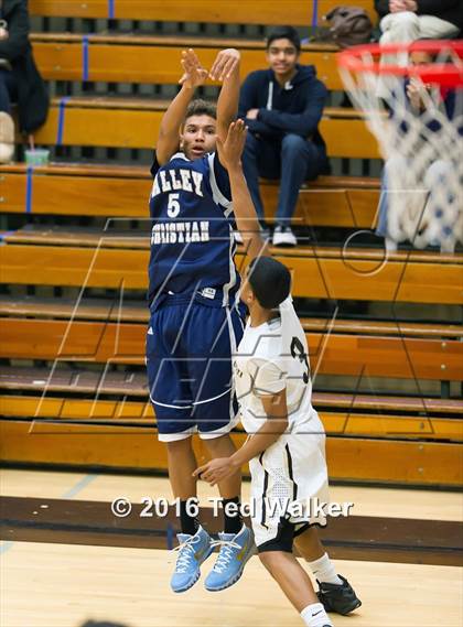 Thumbnail 2 in Valley Christian @ Archbishop Mitty photogallery.
