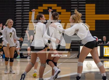 Thumbnail 2 in Arapahoe vs Horizon photogallery.