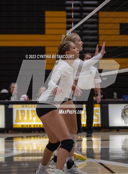 Thumbnail 3 in Arapahoe vs Horizon photogallery.