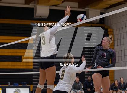 Thumbnail 3 in Arapahoe vs Horizon photogallery.