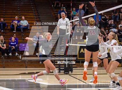 Thumbnail 1 in Arapahoe vs Horizon photogallery.