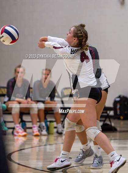 Thumbnail 2 in Arapahoe vs Horizon photogallery.