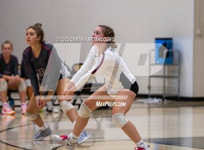 Thumbnail 1 in Arapahoe vs Horizon photogallery.