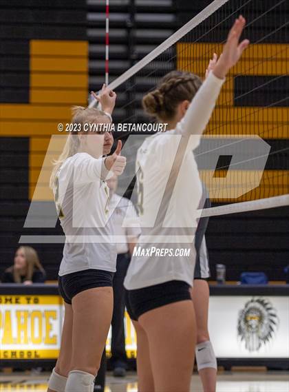 Thumbnail 1 in Arapahoe vs Horizon photogallery.