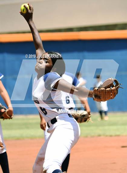 Thumbnail 3 in Shadow Ridge vs Coronado (NIAA 4A Final) photogallery.