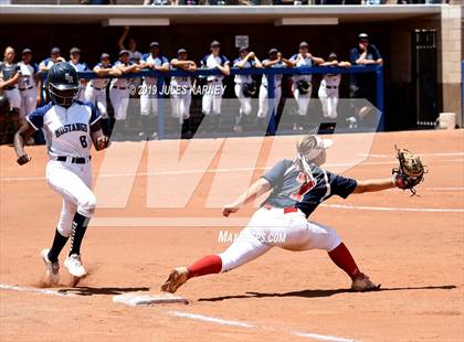 Thumbnail 3 in Shadow Ridge vs Coronado (NIAA 4A Final) photogallery.