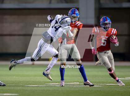 Thumbnail 1 in Oak Ridge vs College Park photogallery.