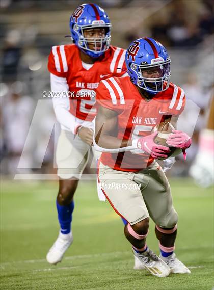 Thumbnail 1 in Oak Ridge vs College Park photogallery.