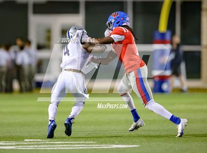 Thumbnail 1 in Oak Ridge vs College Park photogallery.