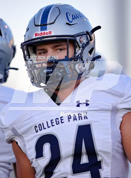 Thumbnail 3 in Oak Ridge vs College Park photogallery.
