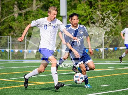 Thumbnail 3 in Arlington vs Shorewood photogallery.