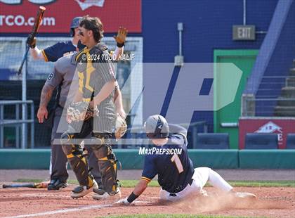 Thumbnail 1 in RHAM vs Hand (CIAC Class L semifinal) photogallery.