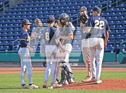 Thumbnail 1 in RHAM vs Hand (CIAC Class L semifinal) photogallery.