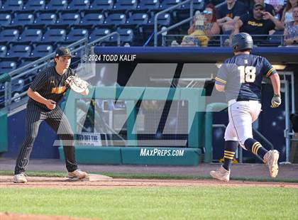 Thumbnail 1 in RHAM vs Hand (CIAC Class L semifinal) photogallery.