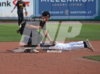 Thumbnail 3 in RHAM vs Hand (CIAC Class L semifinal) photogallery.