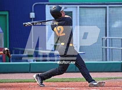 Thumbnail 3 in RHAM vs Hand (CIAC Class L semifinal) photogallery.